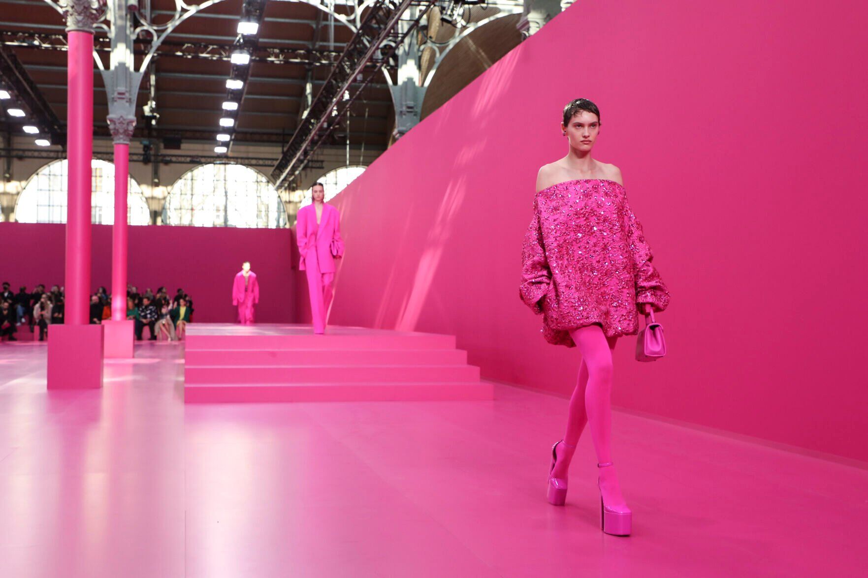 Paris Fashion Valentino F/W 22-23